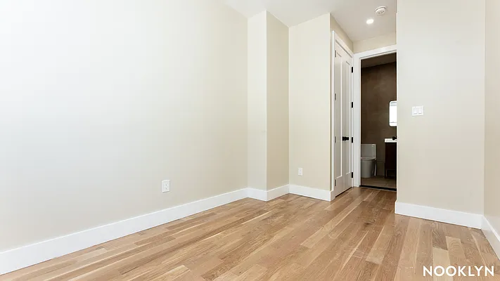 Rented by Nooklyn NYC LLC | media 14