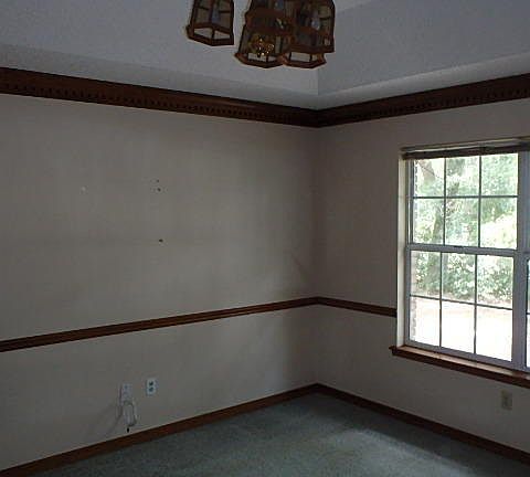 5th image of 17298 Elsinore Dr