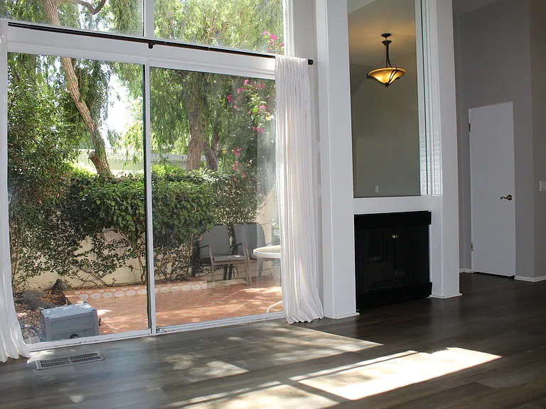 6254 Shoup Ave #1/2 — Photo 7