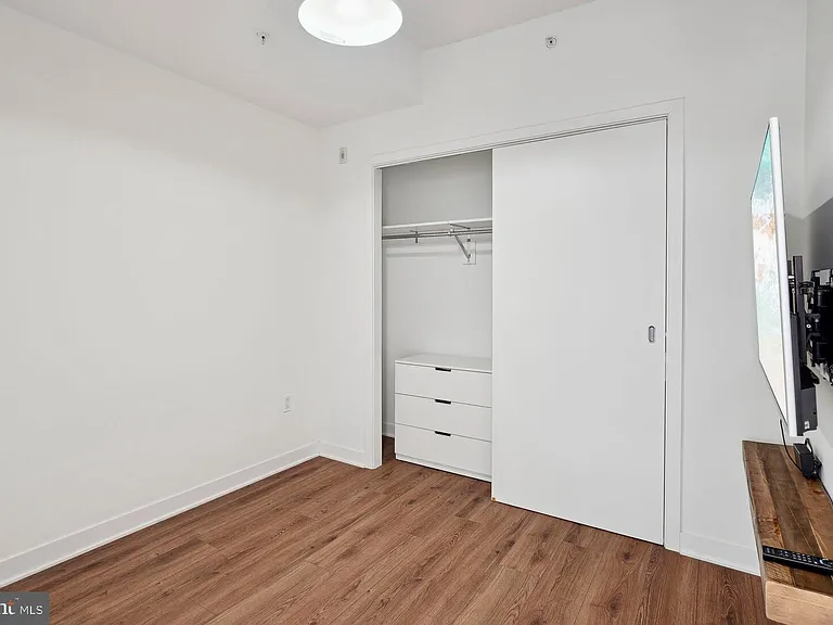 2030 8th St NW #Penthouse 5 — Photo 9