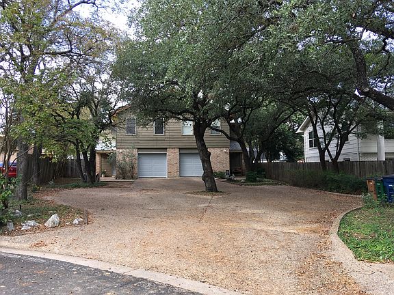 HUGE shared driveway on quiet culdesac.