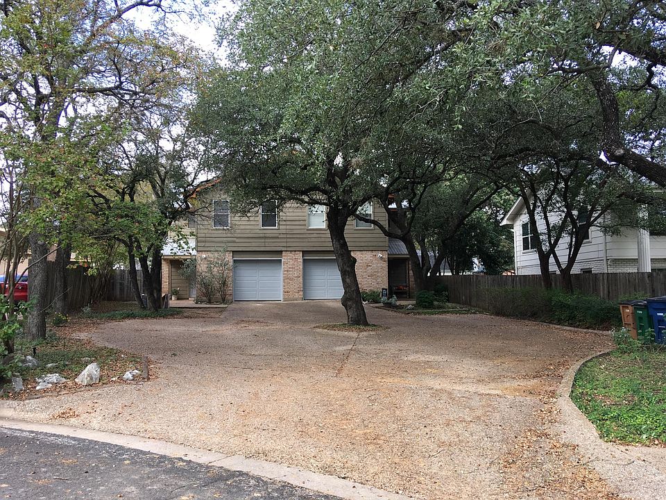 HUGE shared driveway on quiet culdesac.