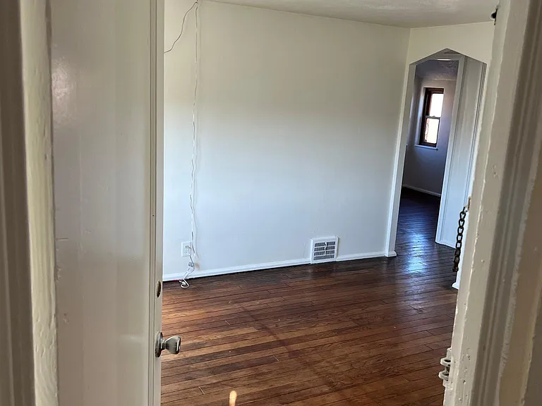 200 Gibson Ln #1A — Photo 4