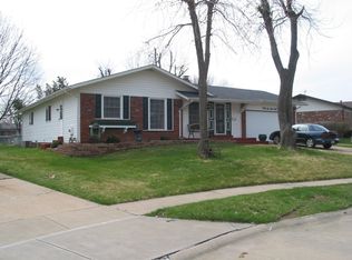 3668 Whispering Woods Dr, Florissant, MO