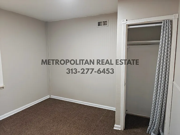 5839 Helen St — Photo 7