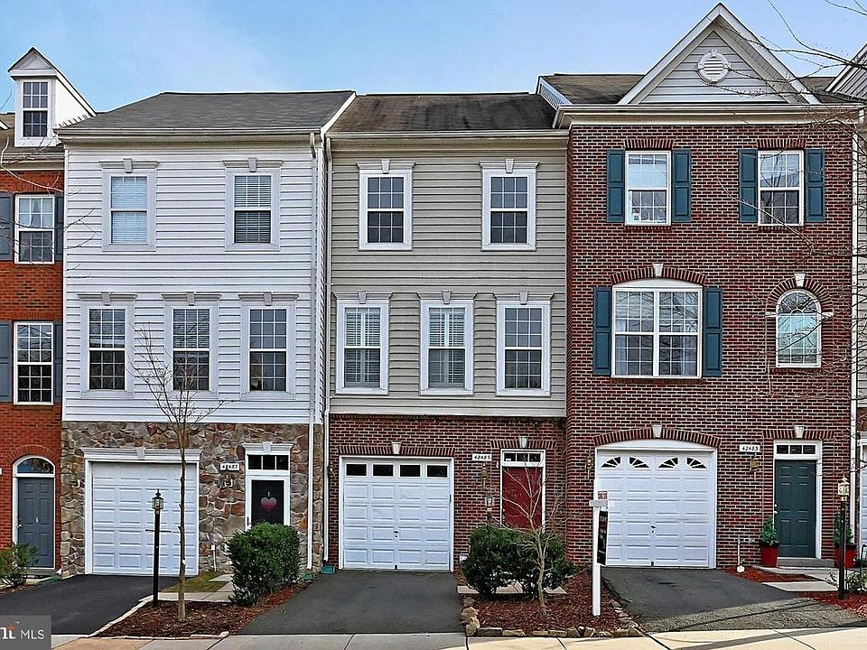 1st image of 42485 Magellan Sq