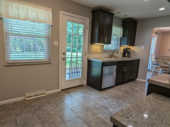 3rd image of 6320 Blueberry Hill Ct