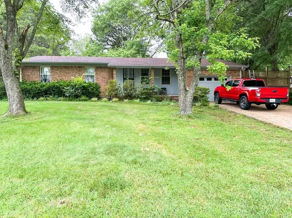 2811 Lone Oak Rd, Paris, TN 38242