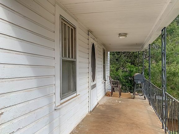 2nd image of 170 Wooddale Ct