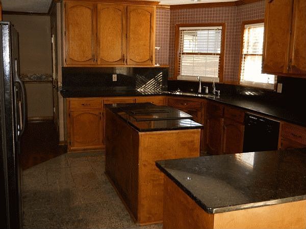 2nd image of 180 Mobley Rd