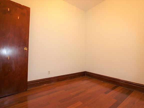 5th image of 144 W 109th St APT 4E
