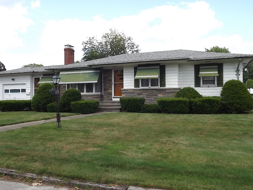 1st image of 12 Belaire Dr