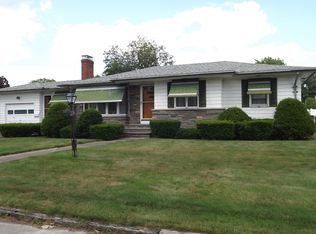 12 Belaire Dr, Johnston, RI 02919