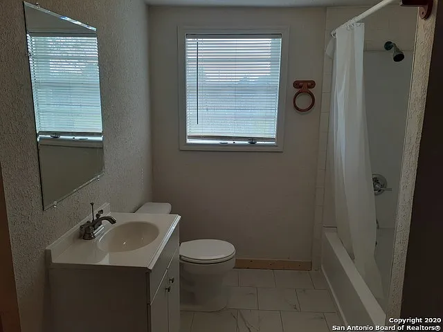 1114 S Loop 1604 E — Photo 9