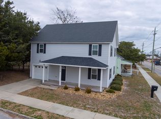 1212 Bridges St, Morehead City, NC 28557