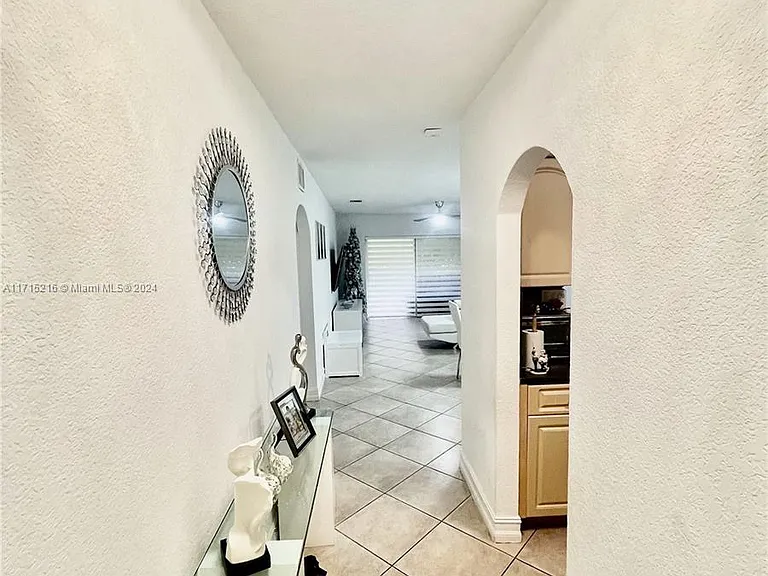 9970 SW 88th St #1118 — Photo 4