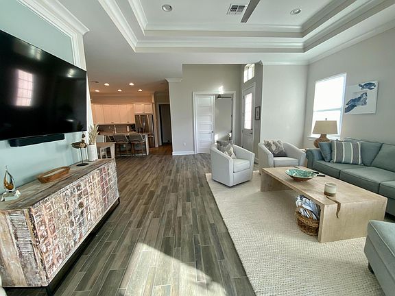 4th image of 5766 Highbourne Dr
