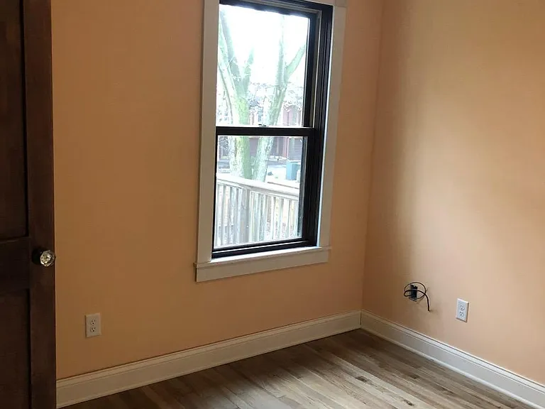 106 N Blount St #2 — Photo 18