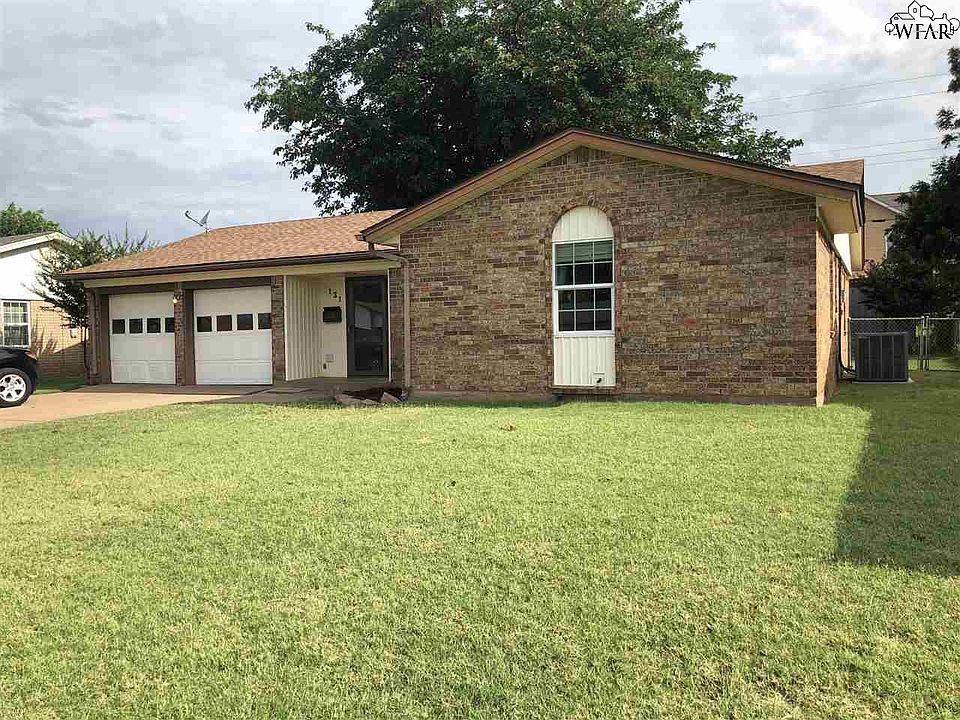 1st image of 131 Highland Dr