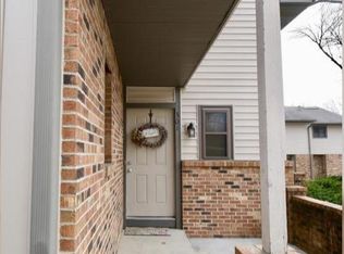 413 Foxfire Dr, Columbia, MO 65201