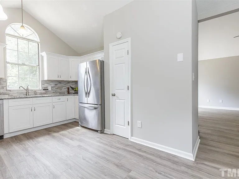 318 Wilson St — Photo 5