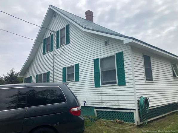 7 Bills Ln, Campobello Island, NB E5E 1S2