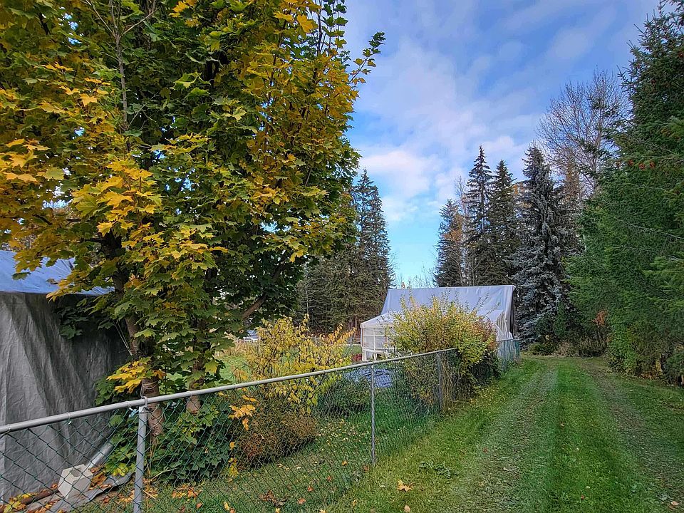 1916 Maple Dr, Quesnel, BC V2J 4A4 Zillow