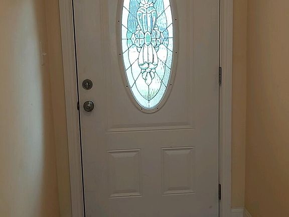 2nd image of 525 Southpoint Dr