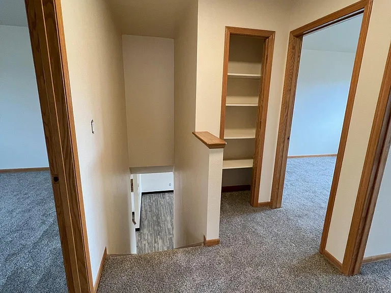554 Dennison Ave — Photo 10
