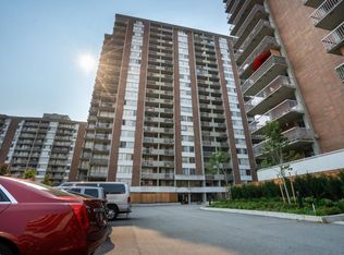 2016 Fullerton Ave #307, North Vancouver, BC V7P3E6