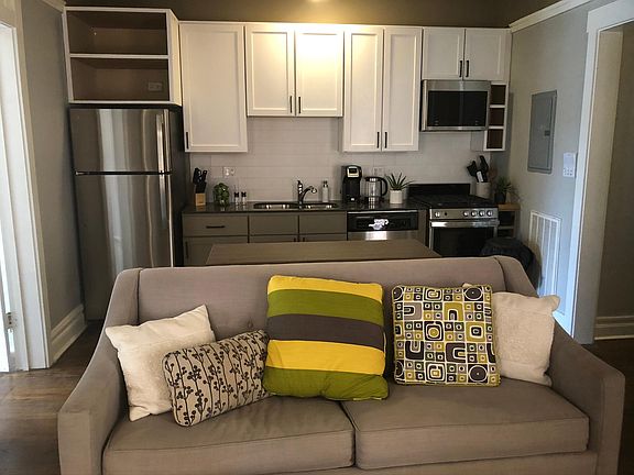 3rd image of 3759 N Wilton Ave APT 2C