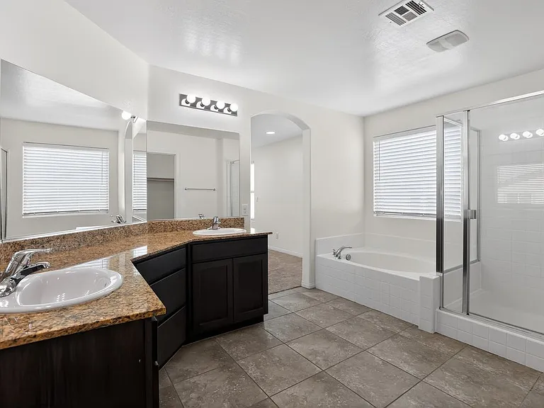 5841 Delaney Falls St — Photo 10