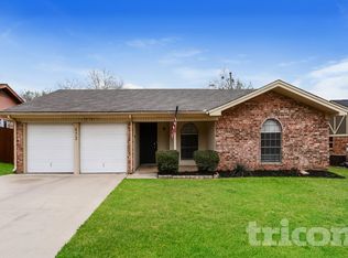 413 E Vine St, Keller, TX 76248