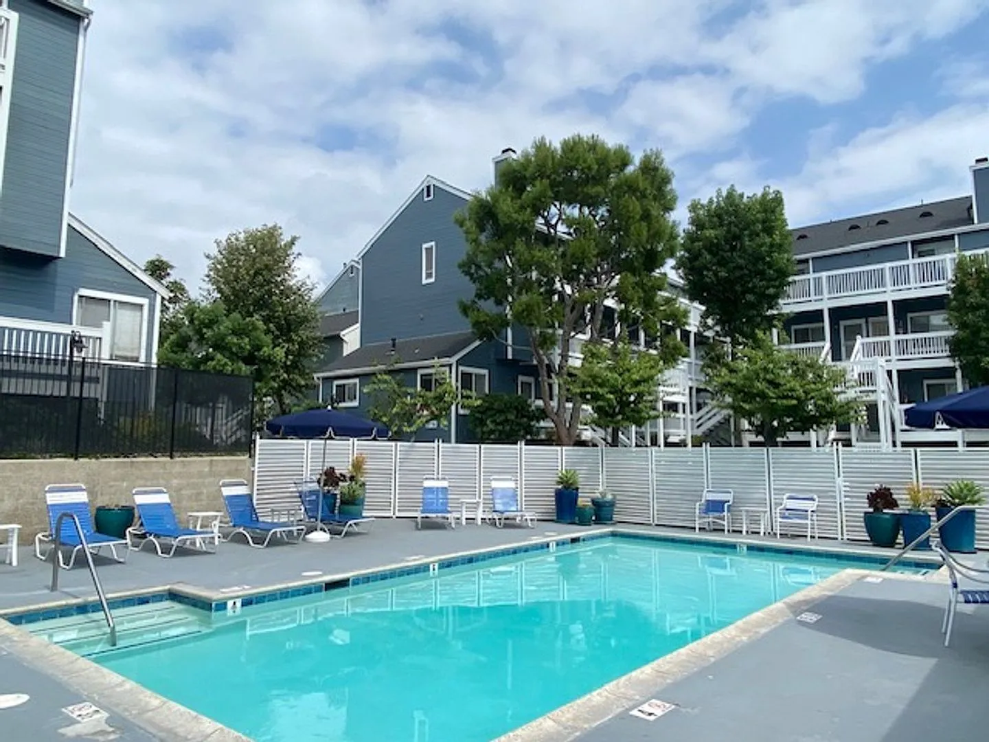 The Grand Terrace Apartments — Photo 4