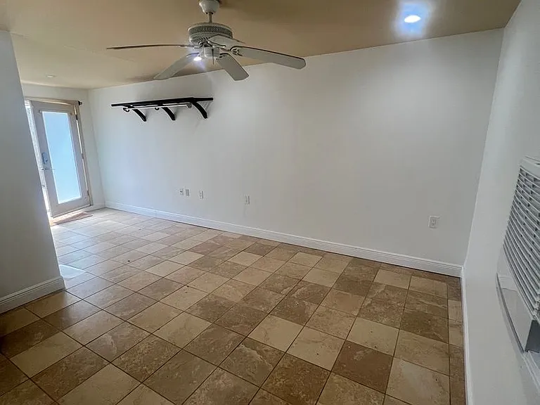 2330 Palmer Ave — Photo 14
