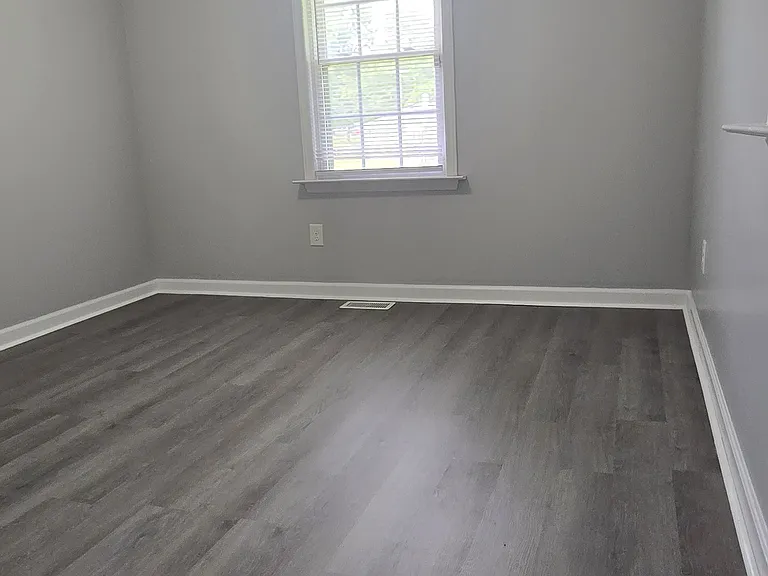 1107 Meadow St S — Photo 14