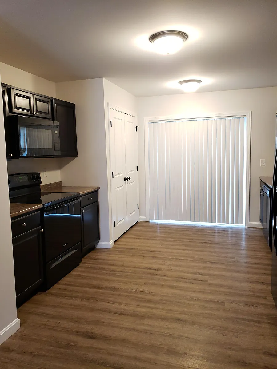 Building Photo - 40 Horseback Rd #9