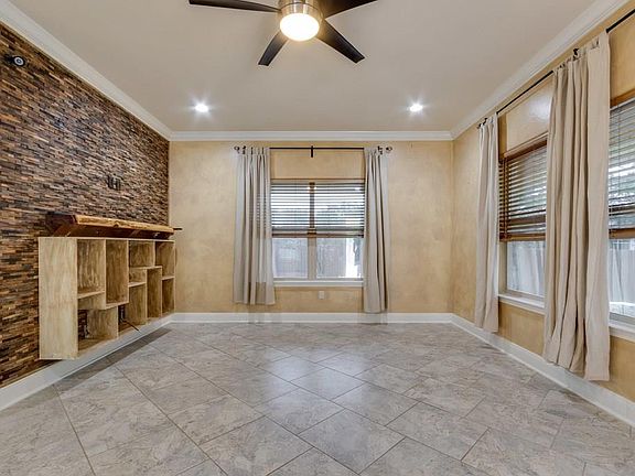 3rd image of 505 Green Valley Dr