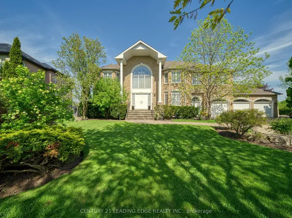15 Upper Ridge Ct, Markham, ON L3S 3W6