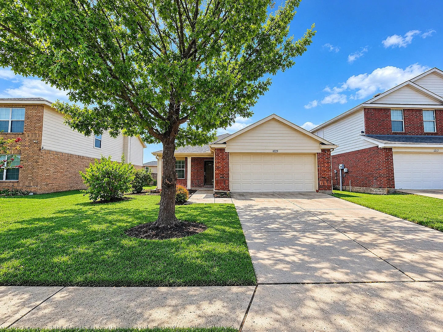 3 bed, 1633 sqft, $1,800 — Photo 1