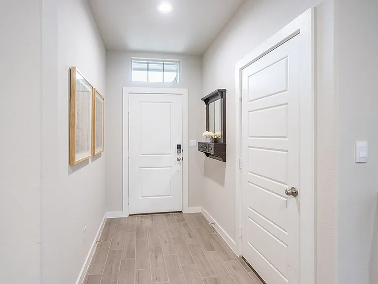 2109 Northern Ln — Photo 4