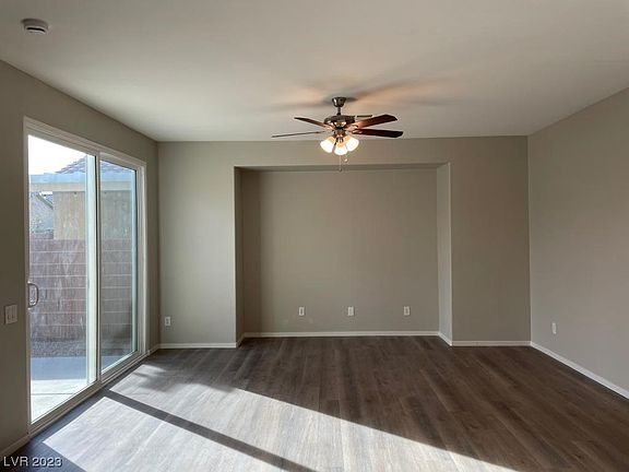 3rd image of 2813 Dowitcher Ave