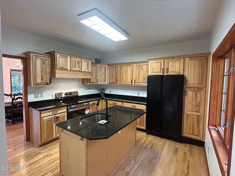 2nd image of 553 Potter Hill Road