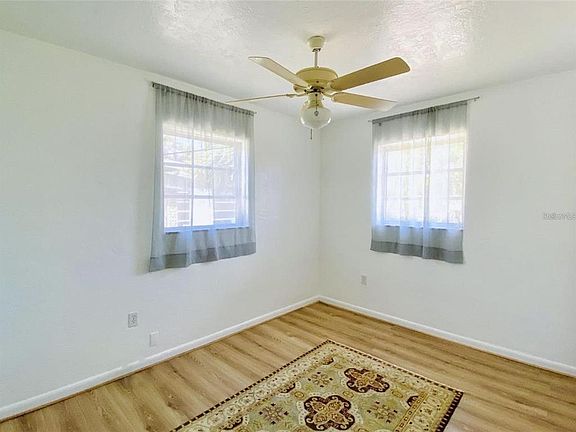 5th image of 22239 Midway Blvd