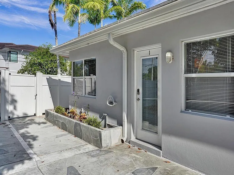 4422 Seagrape Dr #1 — Photo 4