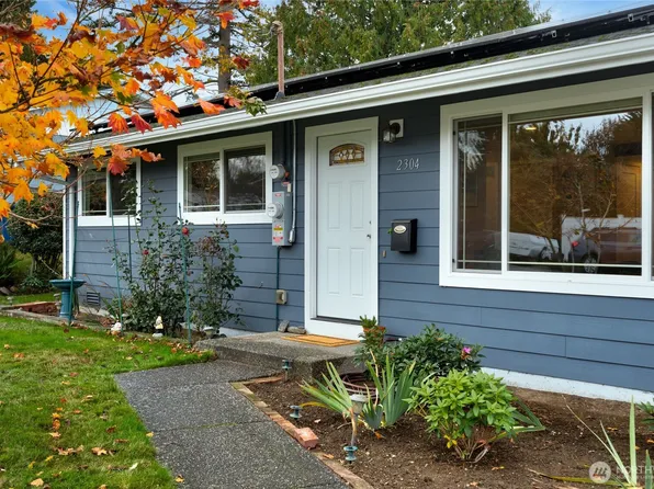 2304 E Avenue, Anacortes, WA 98221