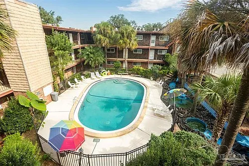 300 Bayou Blvd Photo 1