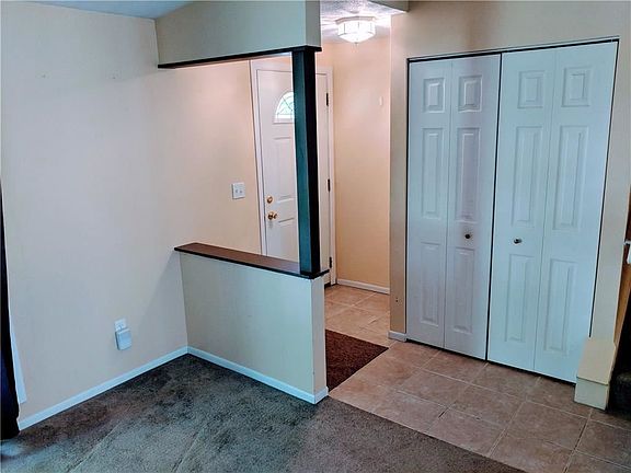 2nd image of 10 Settlers Ln