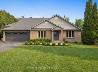 6584 Harvest Grove Dr, Ottawa, ON K4P1E9
