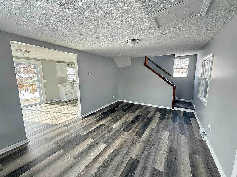 2321 W Main St — Photo 12